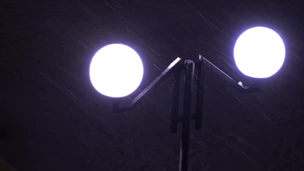 Lanternas e neves — Vídeo de Stock
