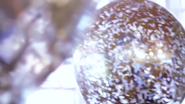 Grandes boules avec papier à l'intérieur 