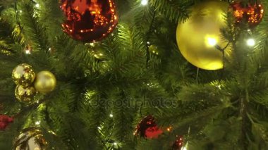 Bir yılbaşı ağacı süsleme