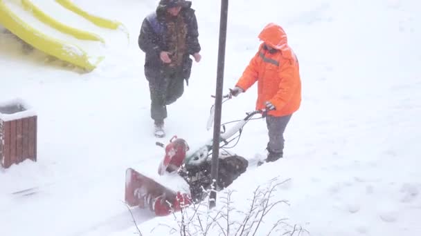 Snow cleaning with snow removal machine — Stock Video