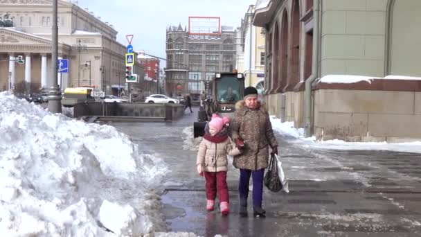 Прибирання снігу трактор — стокове відео