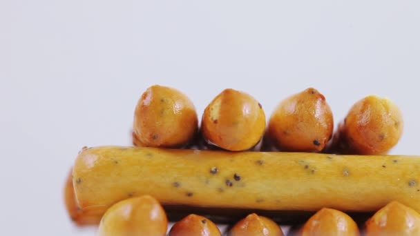 Bastoncini di biscotto con semi di papavero — Video Stock