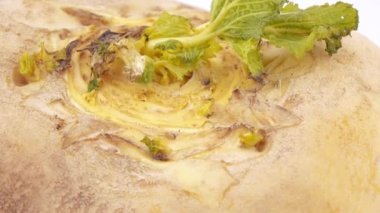 Şalgam ile yaprak yeşil