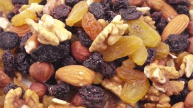Fındık ve kuru meyve toplu olarak