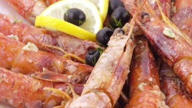 Pirinç ile Norveç ıstakoz