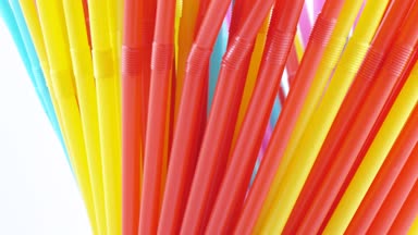 Bir kokteyl renkli sopa