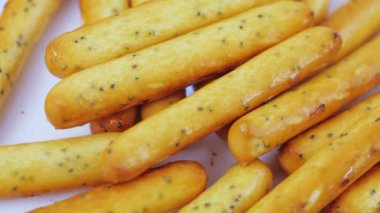 Haşhaş tohumu ile bisküvi sopa
