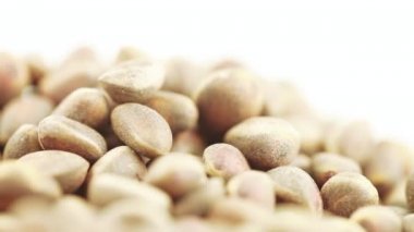 Çam fıstığı bulks içinde