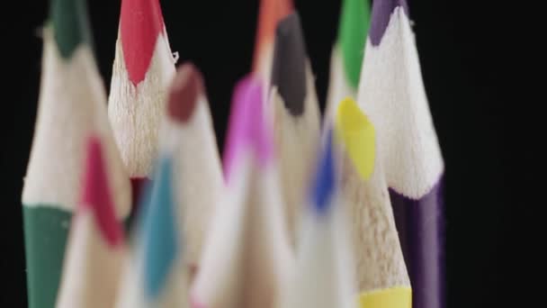 Цветные карандаши разные — стоковое видео