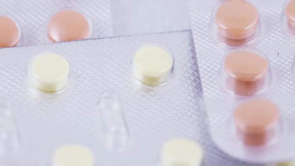Verpackung von Tabletten in Blistern — Stockvideo
