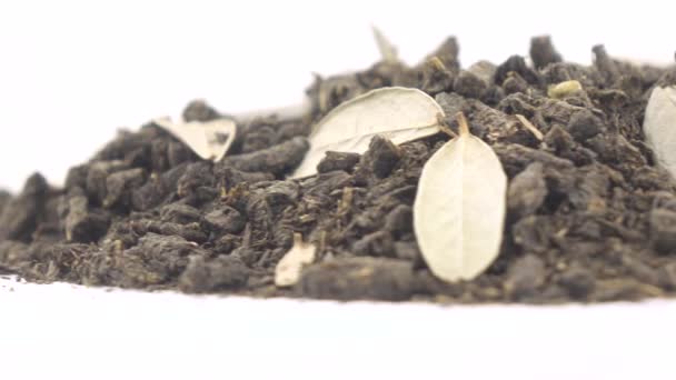 Ivan tea with leaves of cowberry — Stock Video