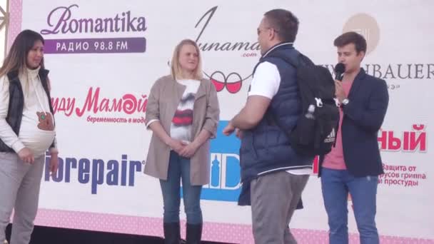 Kanal Domashny hamile kadınlar için yarışmalar — Stok video