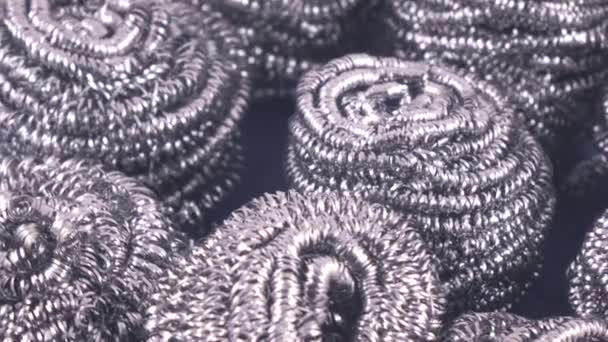 Metalen wol uit schaafsel — Stockvideo