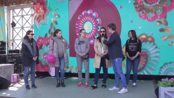 Kanal Domashny hamile kadınlar için yarışmalar — Stok video