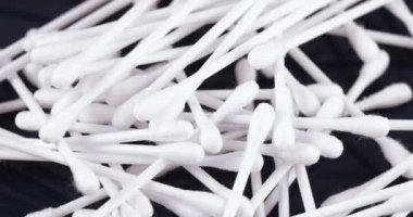 Toplu olarak pamuk yapışıyor