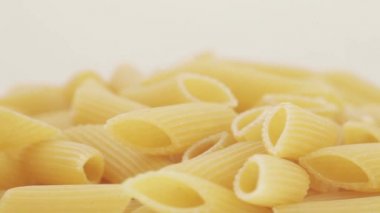 Makarna bir unu bir kaba öğütme