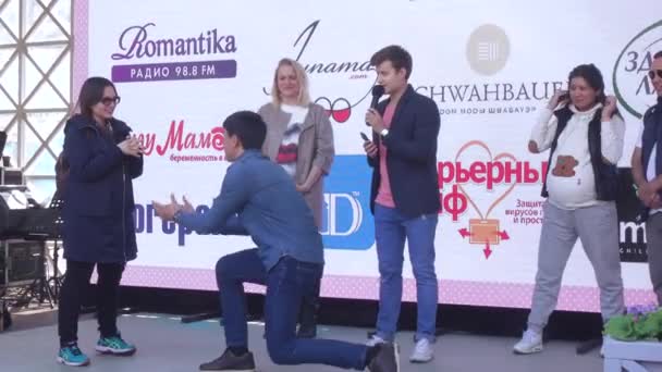 Concursos para mujeres embarazadas del canal Domashny — Vídeos de Stock