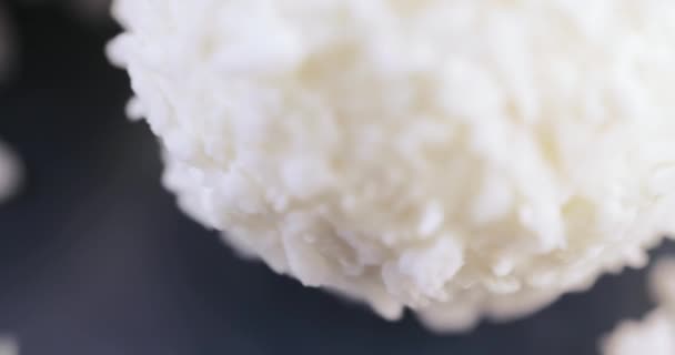 Bonbons en flocons de noix de coco 