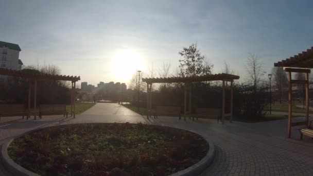 Wooden pergola in a city park — Stock Video