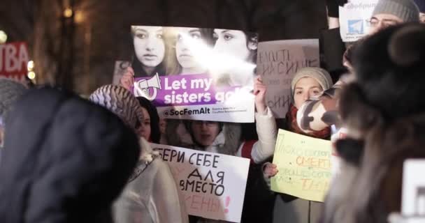 Kundgebung zur Unterstützung des Gesetzes gegen häusliche Gewalt — Stockvideo