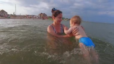 Denizde yüzme eğitimi