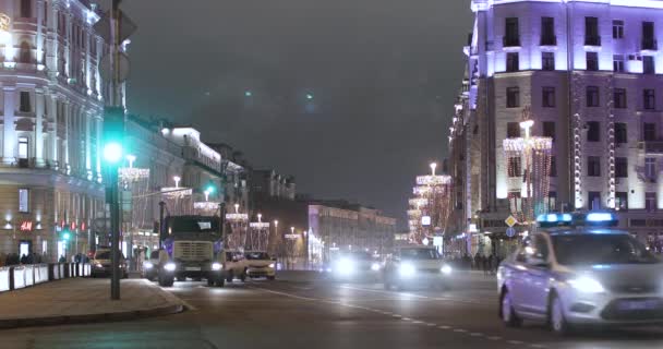 Spostamento di auto a Tverskoy — Video Stock