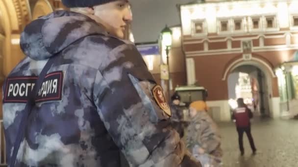 Gesloten Checkpoint op het Rode Plein voor Nieuwjaar en Rossgvardeytsy — Stockvideo