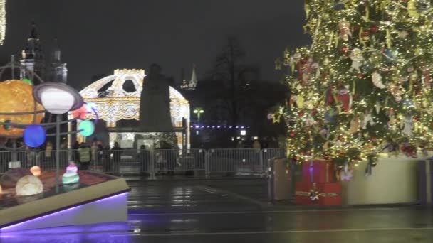 Την παραμονή της Πρωτοχρονιάς στην Κόκκινη Πλατεία — Αρχείο Βίντεο