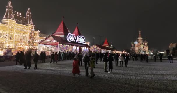 Weihnachtsmarkt auf dem Roten Platz — Stockvideo