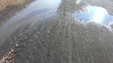 Külden ve çamurdan yol