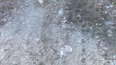 Kumlu yol ev halkıyla