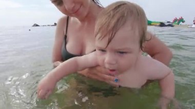 Denizde yüzme eğitimi