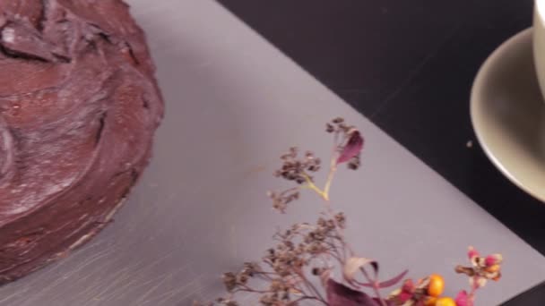 Gâteau à la citrouille sur une assiette — Video