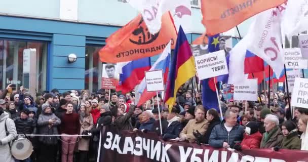 Nemtsov 'un anısına yürüyüş — Stok video