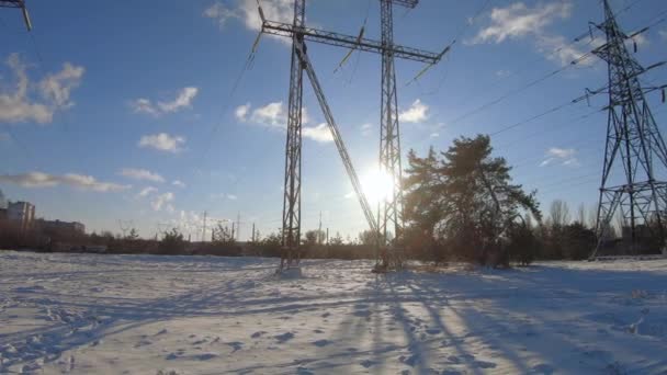 Power lines in the light — Stock video