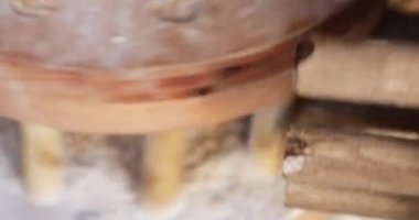 ahşap el değirmeni