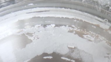 Sitrik asit köpük temizleme