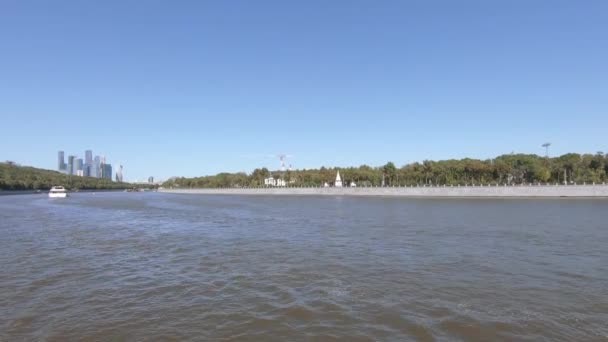 沃罗比耶亚堤岸景观 — 图库视频影像