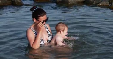 Denizde yüzme eğitimi