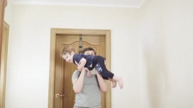 Evde çocuk büyütmek.
