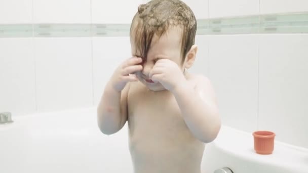 Shampoo na cabeça — Vídeo de Stock