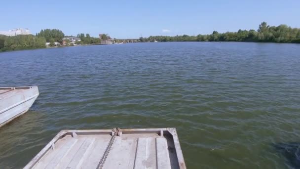 Pont de Pantone sur la rivière — Video