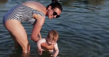 Denizde yüzme eğitimi