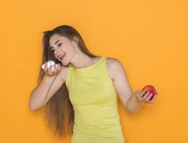 Tatlılar ve sağlıklı gıda arasında zor seçim