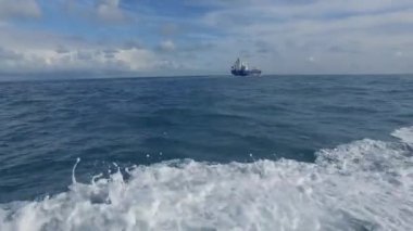 yelken kargo gemisi olan uzaklığı