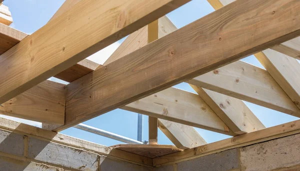 Detalles de construcción del techo de madera — Foto de Stock
