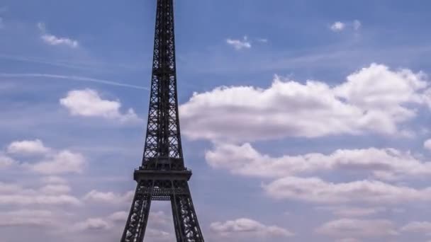 De toren van Eiffel in Parijs - Time Lapse Video — Stockvideo