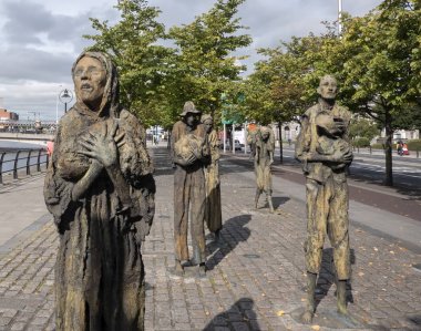27 / 08 / 2019 - Dublin, İrlanda - Dünya Yoksulluk Taşı