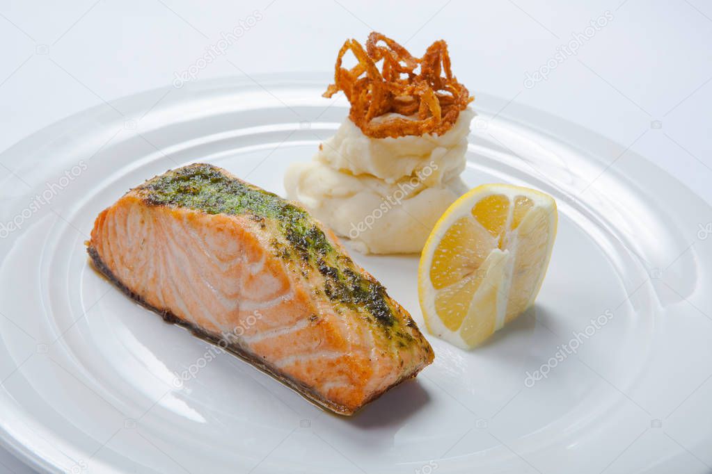 Salmon stake with mashed potatoes