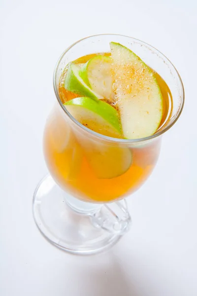 Spiced apple cider. Hot cocktail in the glass — Stock Photo, Image